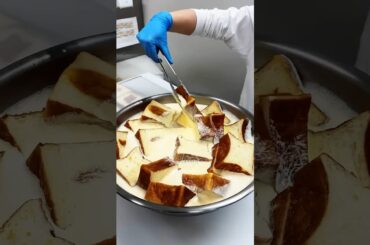 🍞😋 Delicious French toast drizzled with a generous amount of honey 🍞😋大量のハチミツをかけた絶品フレンチトースト #food