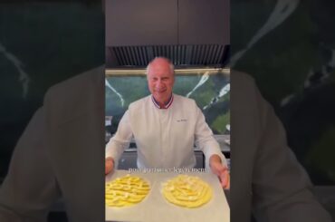 La tarte fine aux pommes cest toute mon enfance… cest la première recette que jai faite avec ma mama