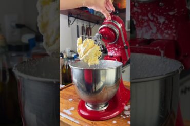 Manteiga francesa ou fermentada ! Tem um sabor único e é viciante