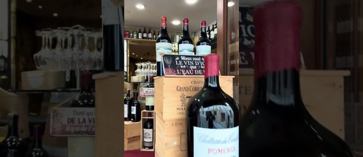 Exploring the wine stores of Saint Émilion 🍷🇫🇷🛍️