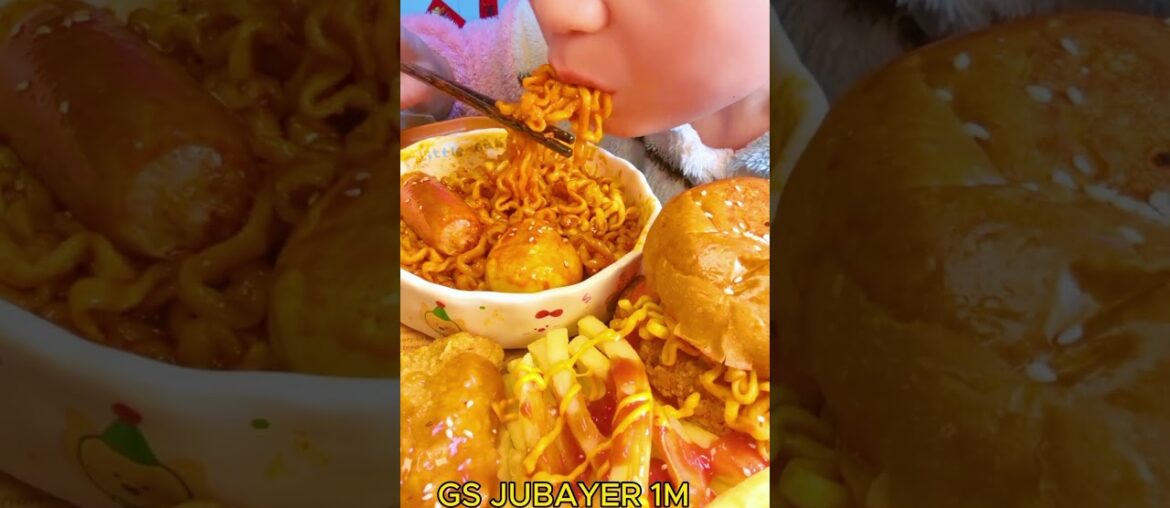 Burger + French fries + Spicy instant noodles#gourmet food#immersivedining# eatbang#immersiveeokbang