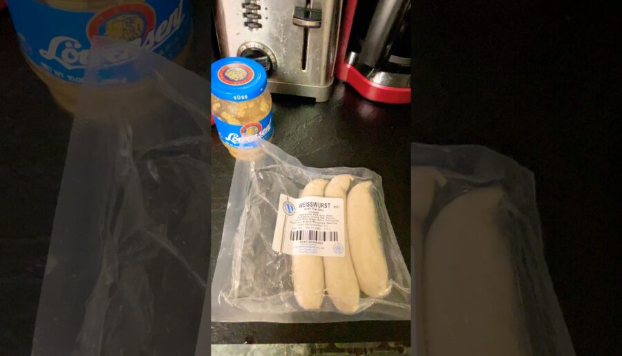 Tutorial: how to cook and eat Bavarian Weißwürste the correct way and maybe feel like a Bavarian!