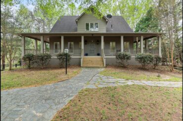 Lakefront Estate with Guest House