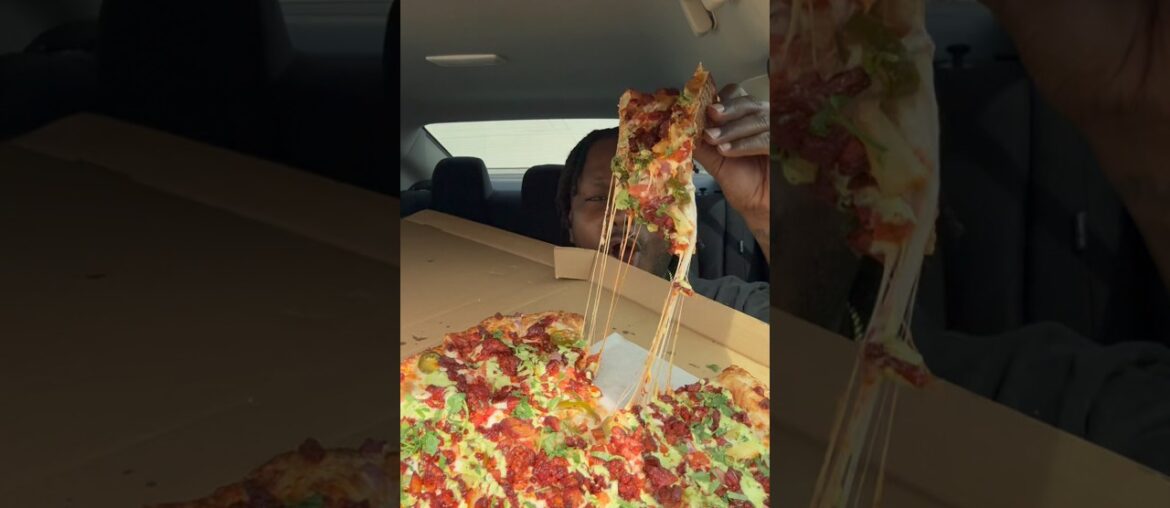 Trying Viral Al Pastor Pizza & Butter Chicken Pizza 🍕 #foodie #viralfood