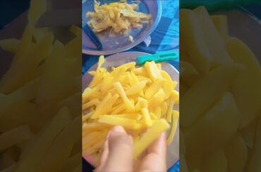 Crispy Aloo French Fries Recipe 😋 | घर पर बनाएं कुरकुरे फ्राइज | Easy Potato Fries🔥 Hashtags: