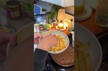 Comment BIG MAC for a link to this 20-minute box Mac bowl recipe!