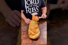 Buffalo Chicken French Bread Pizza 🔥  Recipe in the description