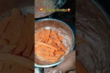 French fry ki recipe yahan taiyar ho rahi hai janiye kaise banti hai 🍟😃🍟#frenchfries #finger #shorts