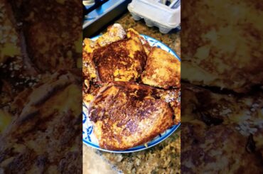 Portuguese sweet bread French 🍞 toast #vlog #foodie #breakfast #portuguese #shorts #eat