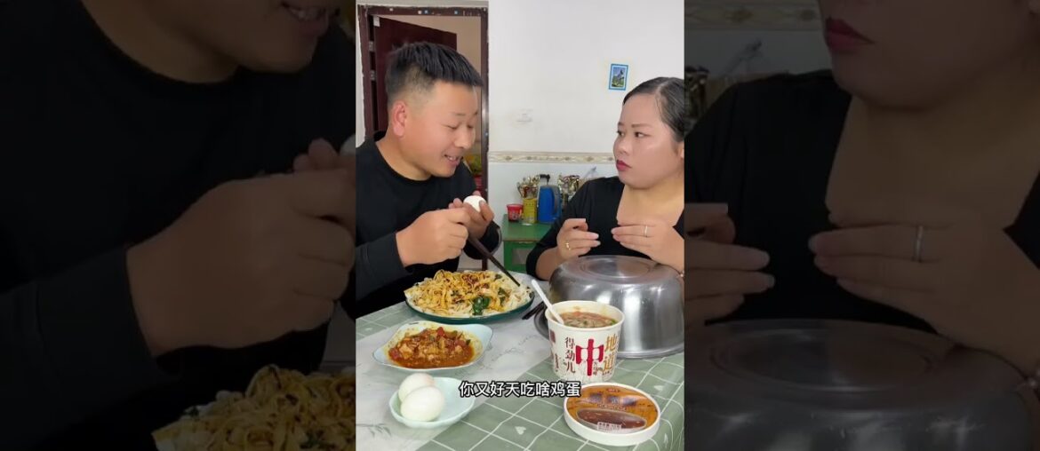 Funny eating and broadcasting