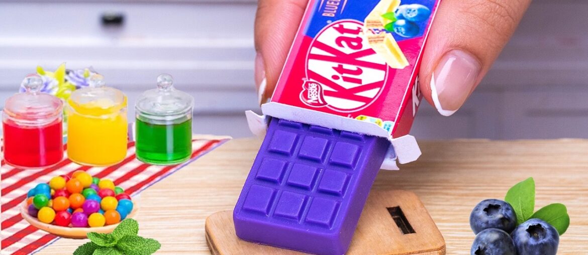 Yummy Rainbow KitKat Cake | Sweet French-Style Mini Rainbow KitKat Chocolate Cake Decorating Recipes