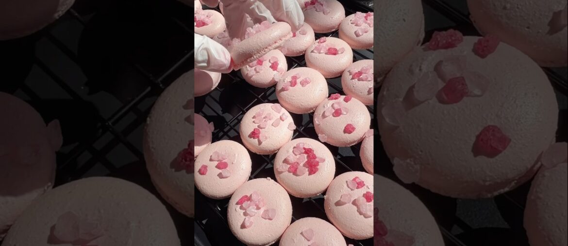 French Macaron with Crystal Sugar ✨