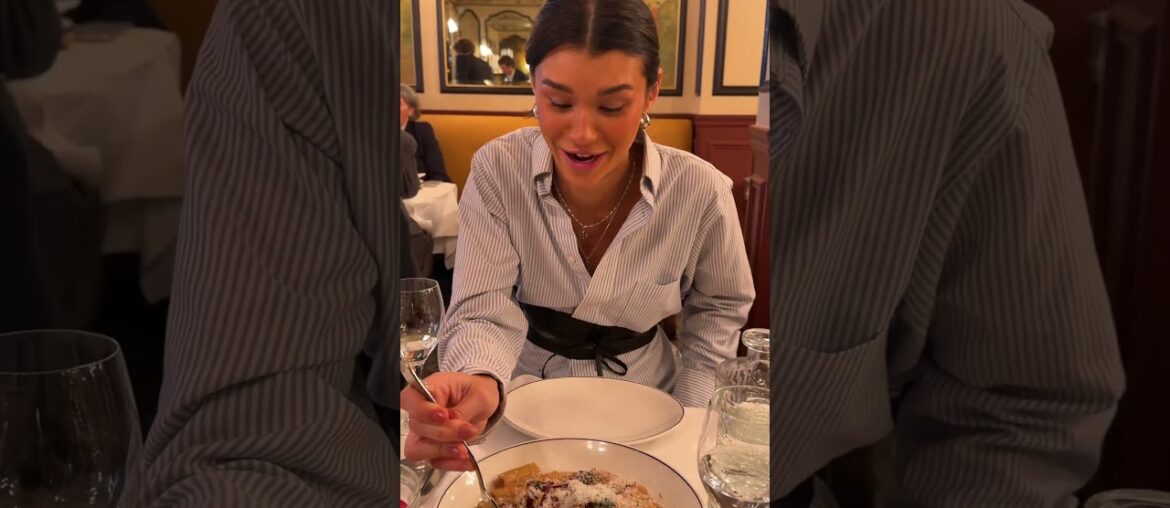 Everything we tried at one of my FAVORITE Paris lunch spots! 🇫🇷