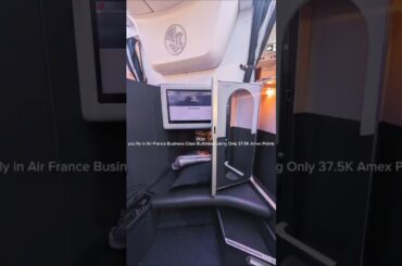 POV:You’re sipping champagne in a lie-flat bed over the Atlantic for economy prices #TravelHacks ✈️🥂