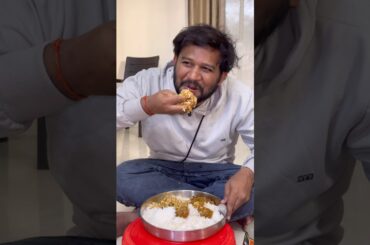 Eating 1 KG Chicken Curry with White rice and goli Soda #shorts #foodie