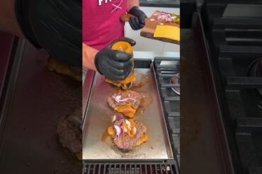 French croissant burgers #recipe #easycooking #foodie