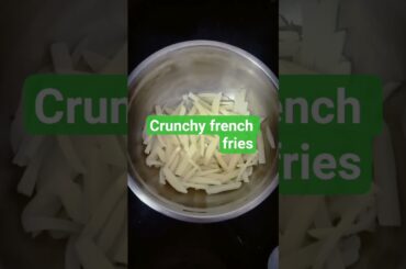 Ghar pe banaye crispy 🥖🍟 fries#shorts#shortsvideo#youtubeshorts #shortvideo