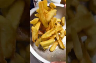 Why I can't stop eating these truffle fries #food #cravings #streetfood