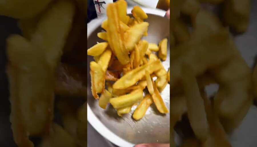 Why I can’t stop eating these truffle fries #food #cravings #streetfood