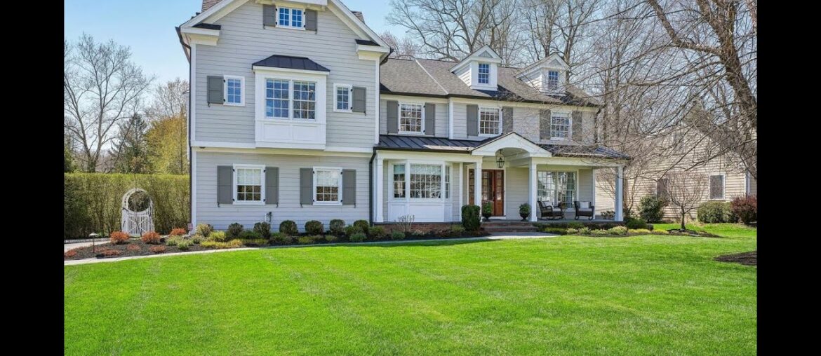 "Wickham Woods" Exceptional Indoor - Outdoor Living