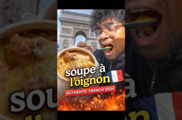 Soupe à l'oignon - An authentic French delicacy ❤️ #youtubeshorts #french #cuisine