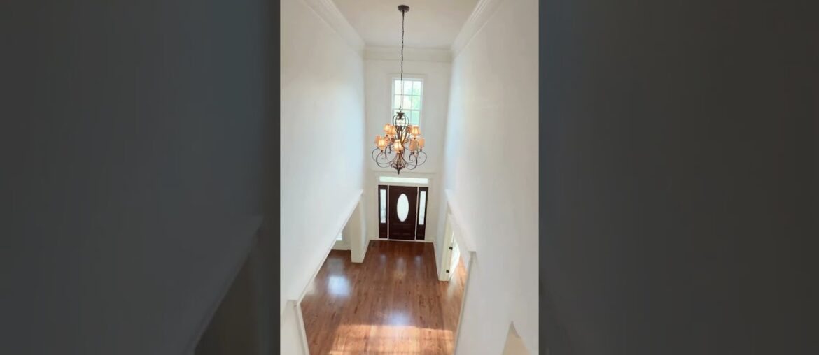 Southern Charm Golf Course Home 10916 Chatham Ridge Way in the Gated Community of Fawn Lake, VA.