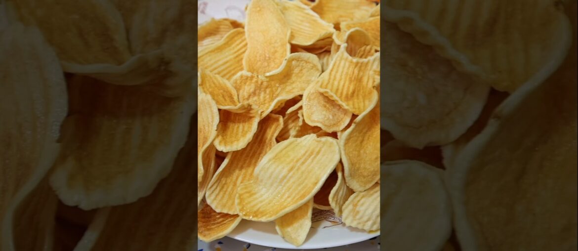 Crispy Instant aloo chips recipe #shorts #ytshorts #trending #cooking