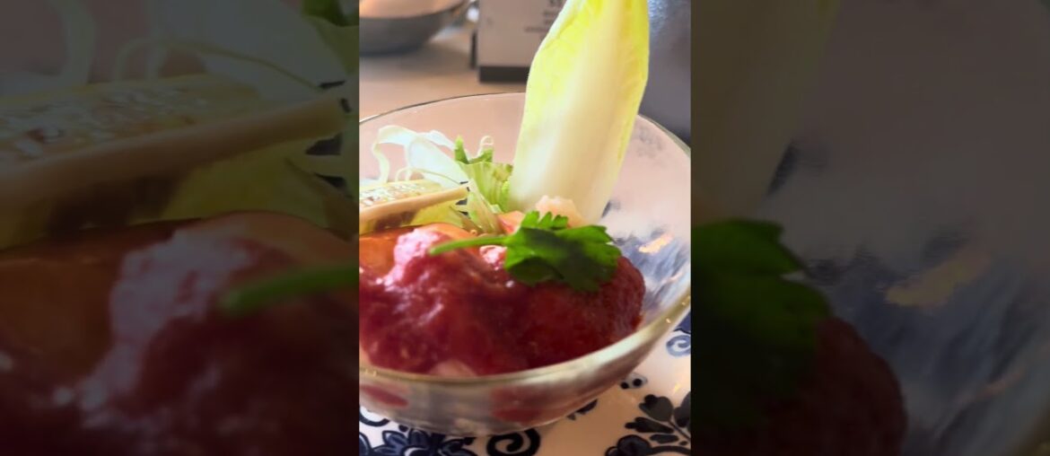 Dinner on Zaandam 🍽️ French Onion Soup, Shrimp, Salmon & Dessert!