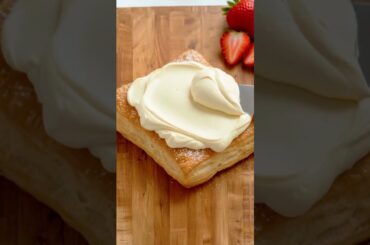 How To Make Strawberry Eclair Cake For Beginner