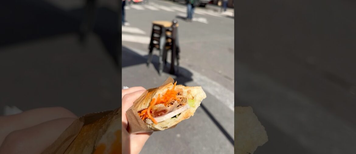 Eating the best dinner in Paris~French fries