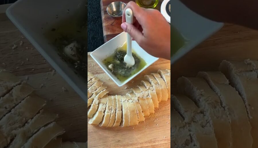 This is seriously one of the best appetizers I’ve ever made, and easy to throw together!