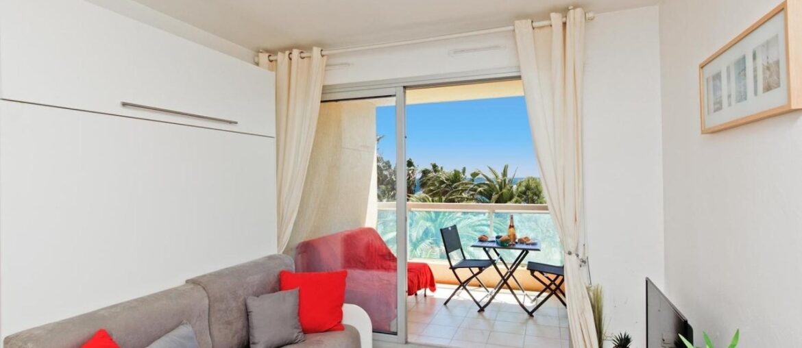 Sea Side YourHostHelper | Cannes, France | Hotel Review ⭐