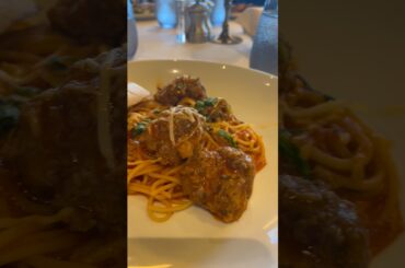 Dinner on the Zaandam 🍽️ | Comfort Food at Sea 🌊