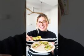 Apéro Hour: Let’s Make Sautéed Leeks on Cheesy Toast! #sooodelicious