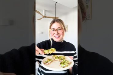 Apéro Hour: Let’s Make Sautéed Leeks on Cheesy Toast! #sooodelicious