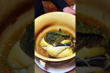 La poularde de Bresse à la vapeur de champagne.