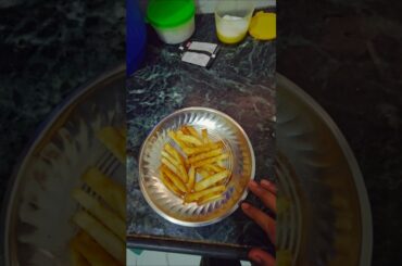 Home made crispy french fries🤗#ytviral#shortvideo#snacks#food#french#fries#@anitavoylia