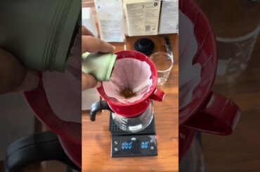 Make an Ice Pour Over Coffee with me :) #pourover #bookshopcafe #dayinmylife