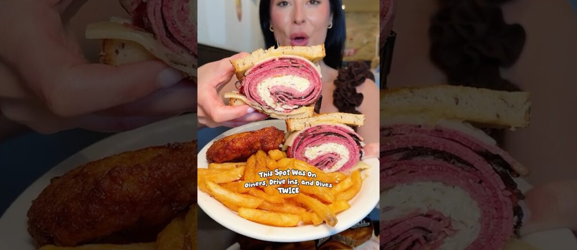 THIS SPOT WAS ON DINER DRIVE INS AND DIVES TWICE! #foodie #food