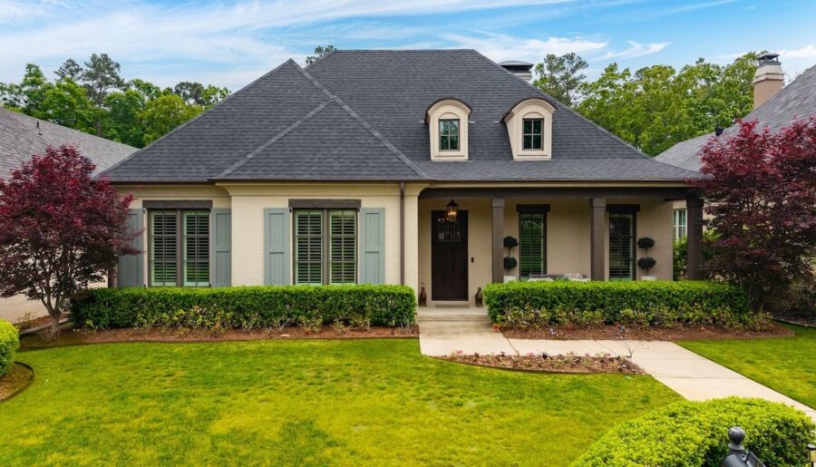 Luxury Living in Chenal | 18 Hallen Court | Gated Hallen Court Home Near Chenal Country Club