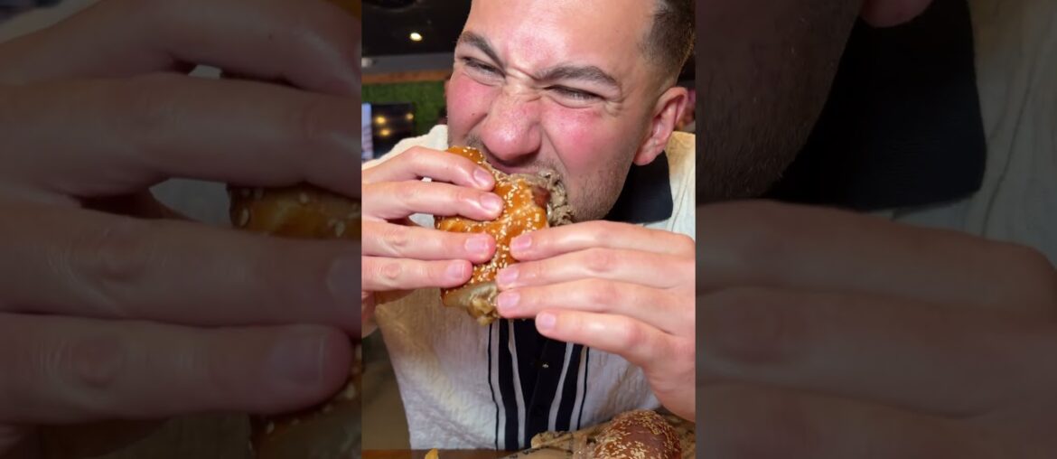 BUSY SANDWICH SHOP HAS 14 DELIVERY DRIVERS #foodie #sandwich