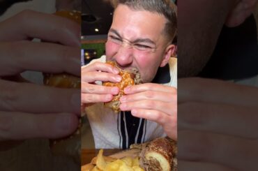 BUSY SANDWICH SHOP HAS 14 DELIVERY DRIVERS #foodie #sandwich