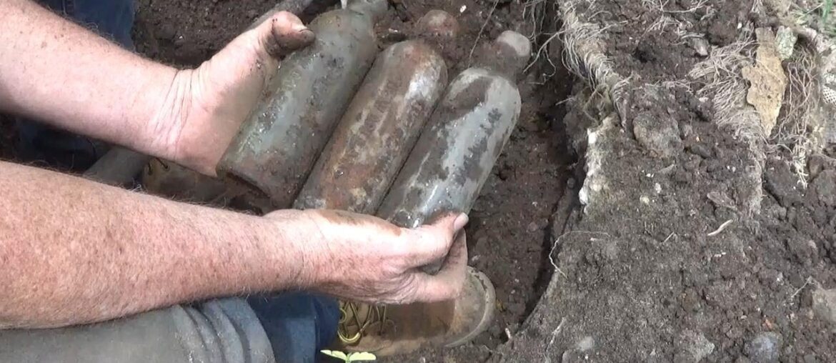 Bottle Digging Louisiana Style With Ole Digger Dave