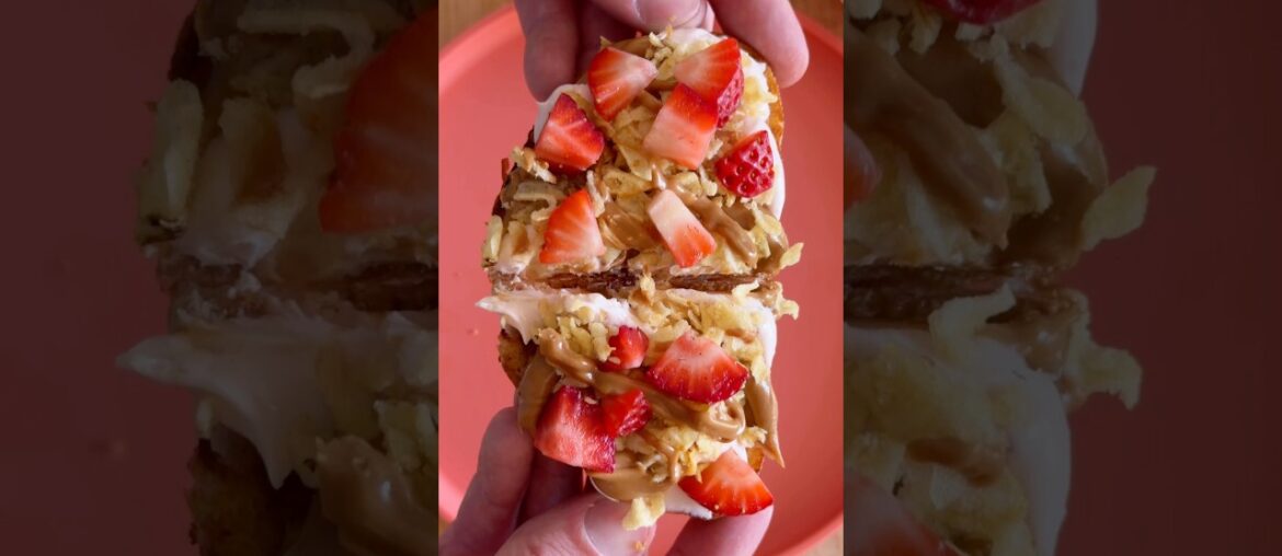 Strawberry cream cheese, cookie butter, & chips = the perfect sweet & salty toast!