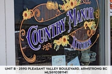 FOR SALE: Country Manor Kitchen -  2590 Pleasant Valley Boulevard Unit# B MLS®10381141