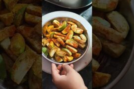 amazing green brinjal french fries#shortvideo #youtubeshorts #mosturaskitchen