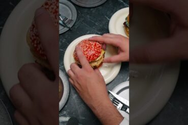 Gourmet burgers. All day, everyday.