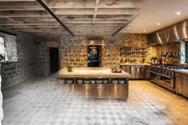 Tour the best rooms in the finished chateau de Chaumont