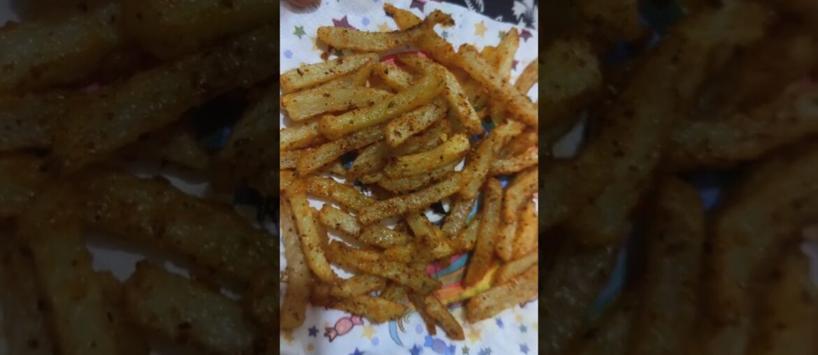 aalu ke French 🍟#potato 🥔#YouTube#yummy 😋😋#french fries 🍟#happiness 😊#mamma ke hath ke 🍟😍😍😍😍😍