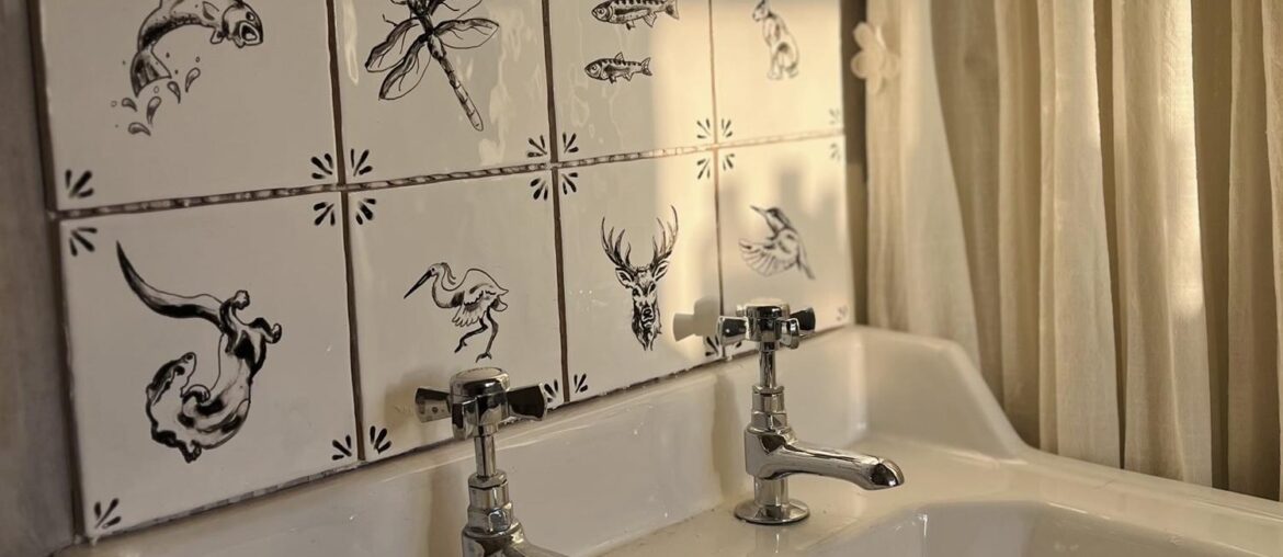 I hand painted some tiles for our new bathroom